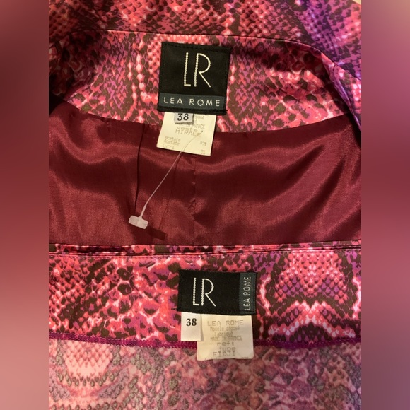 LEA ROME, suit - Picture 3 of 4